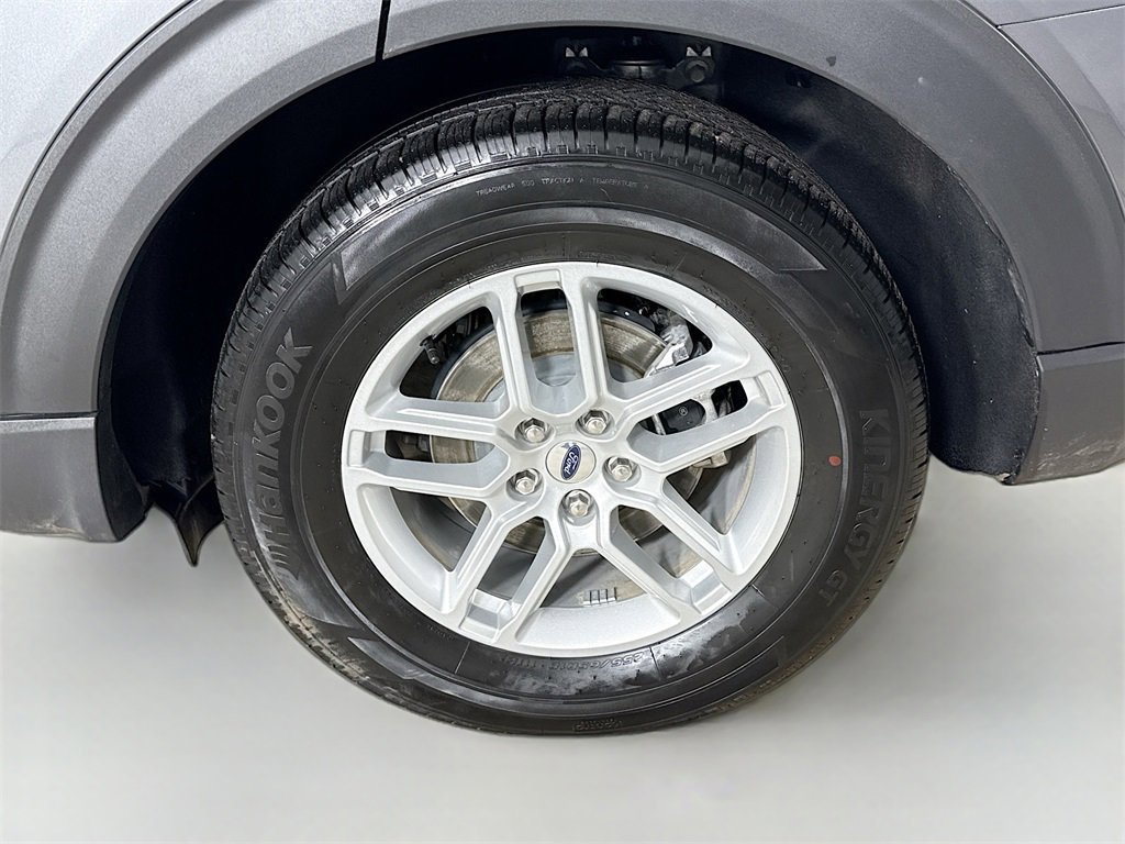 Used 2025 Ford Explorer Active image 32