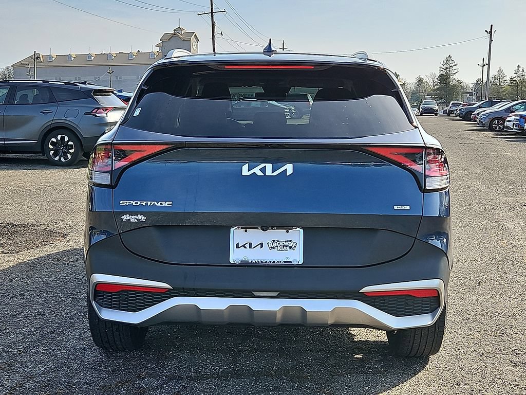 Used 2023 Kia Sportage EX AWD/4WD image 6