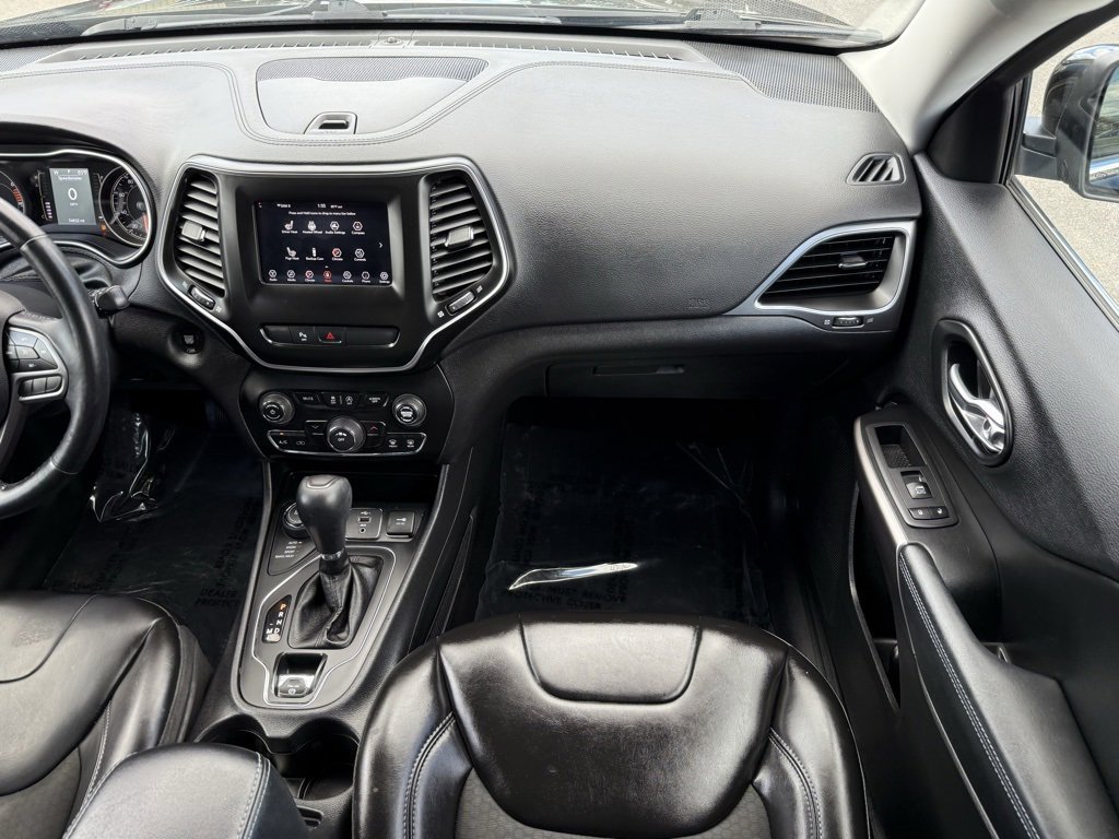 Used 2019 Jeep Cherokee Latitude Plus w/ Cold Weather Group image 20