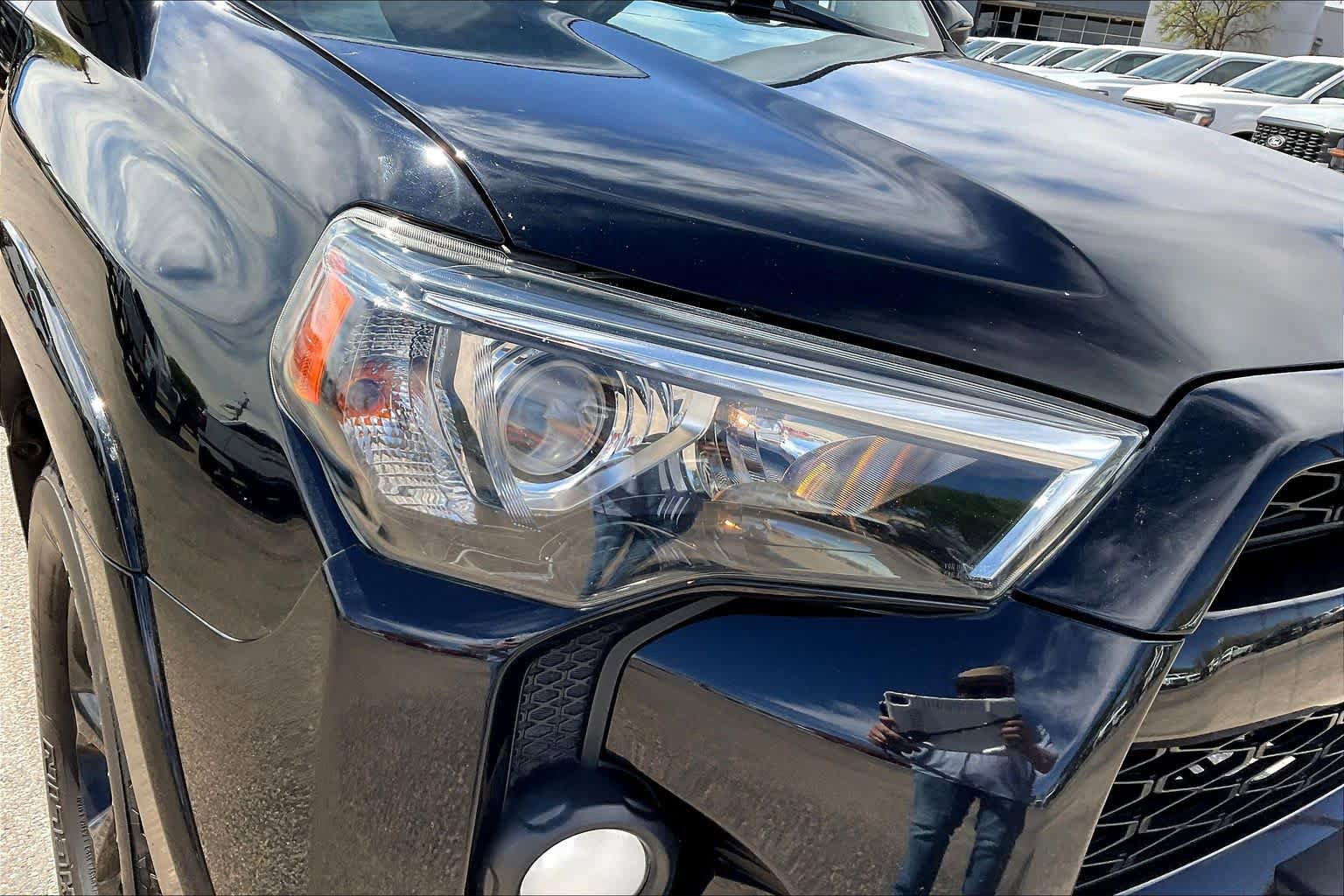 Used 2018 Toyota 4Runner SR5 Premium image 27