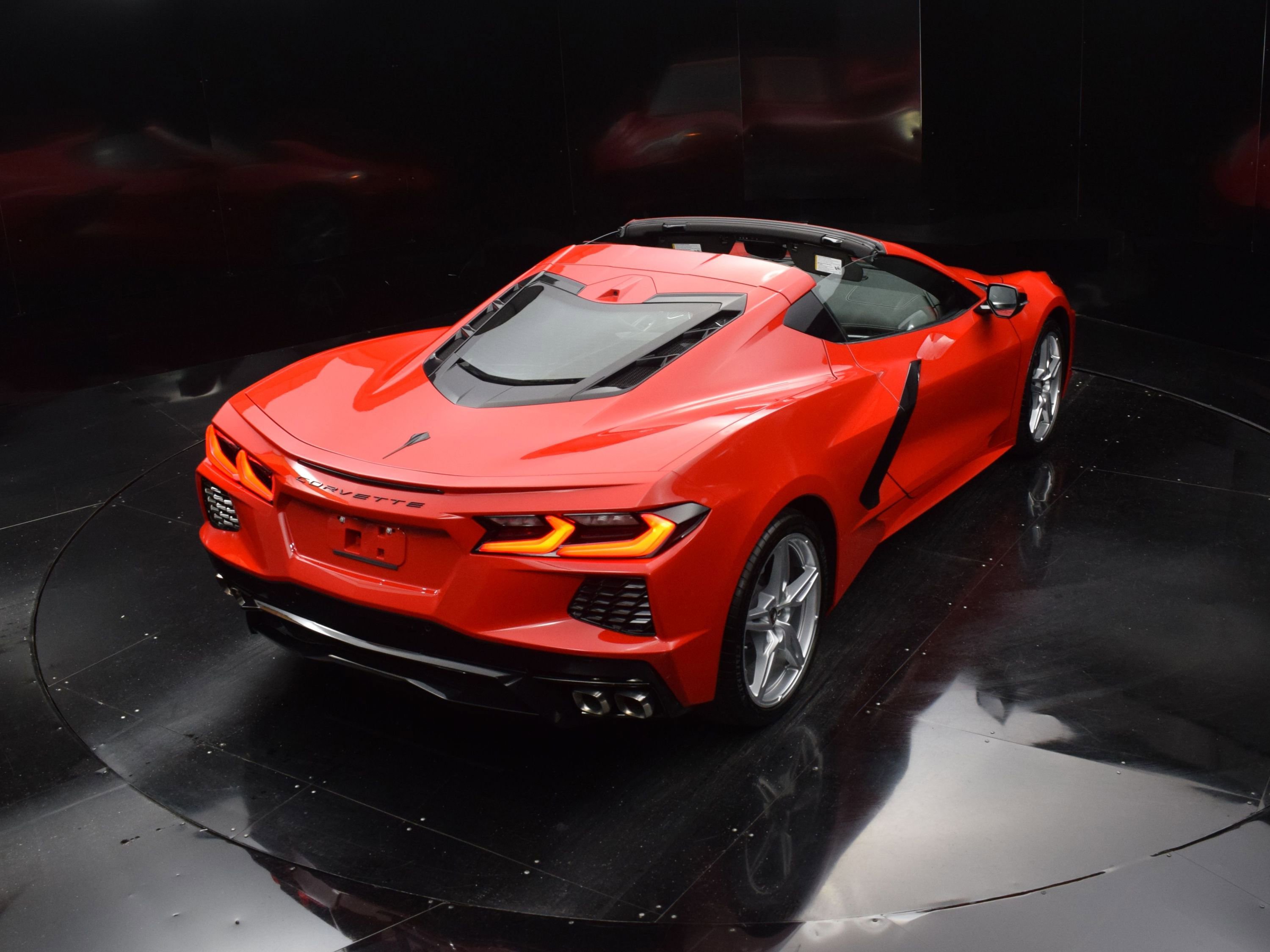 Used 2024 Chevrolet Corvette Stingray Preferred Cpe w/ 2LT image 28