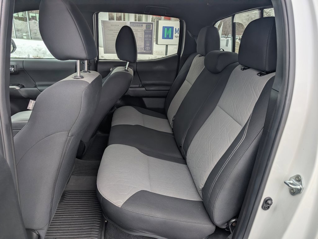 Used 2023 Toyota Tacoma TRD Sport image 19