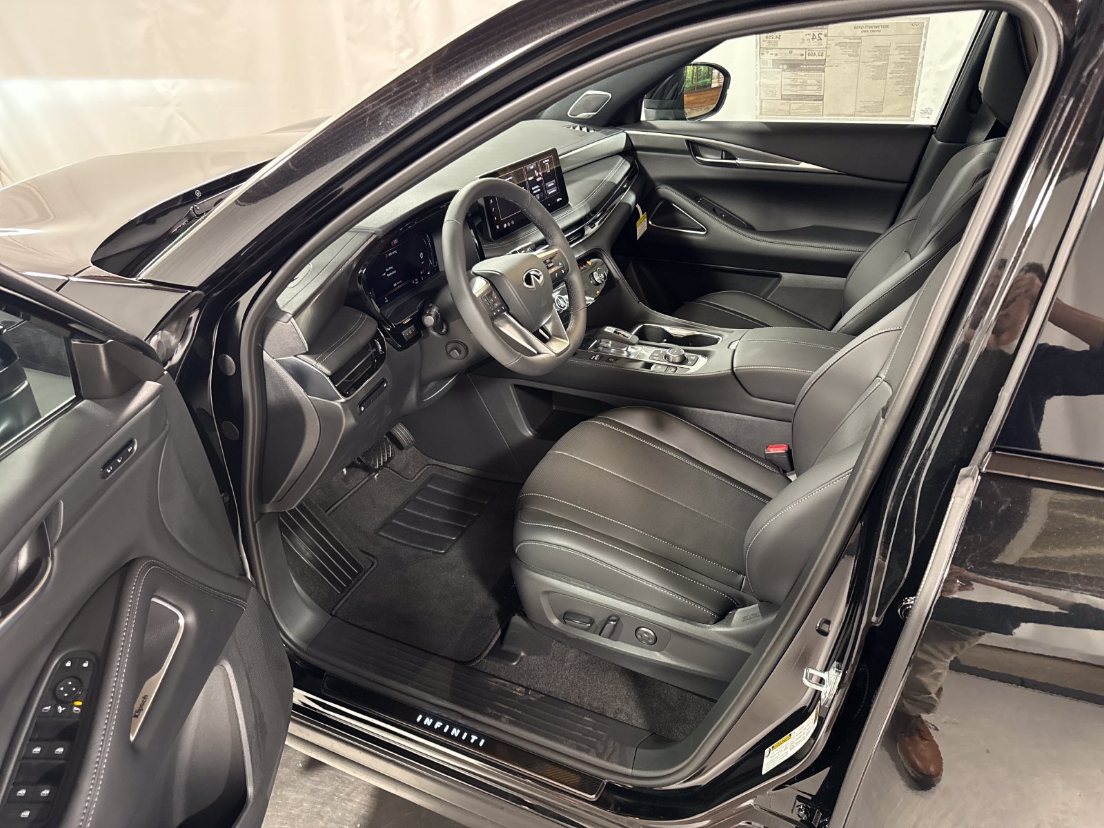 New 2027 INFINITI QX60 Sport w/ Dark Cargo Package AWD/4WD image 3