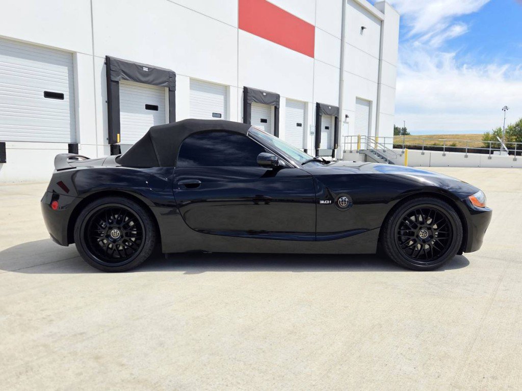 Used 2004 BMW Z4 3.0i RWD image 4