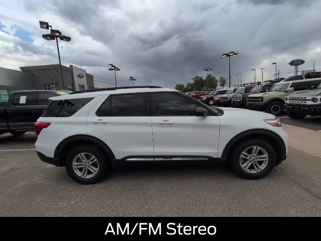 Used 2020 Ford Explorer XLT w/ Equipment Group 202A AWD/4WD image 4