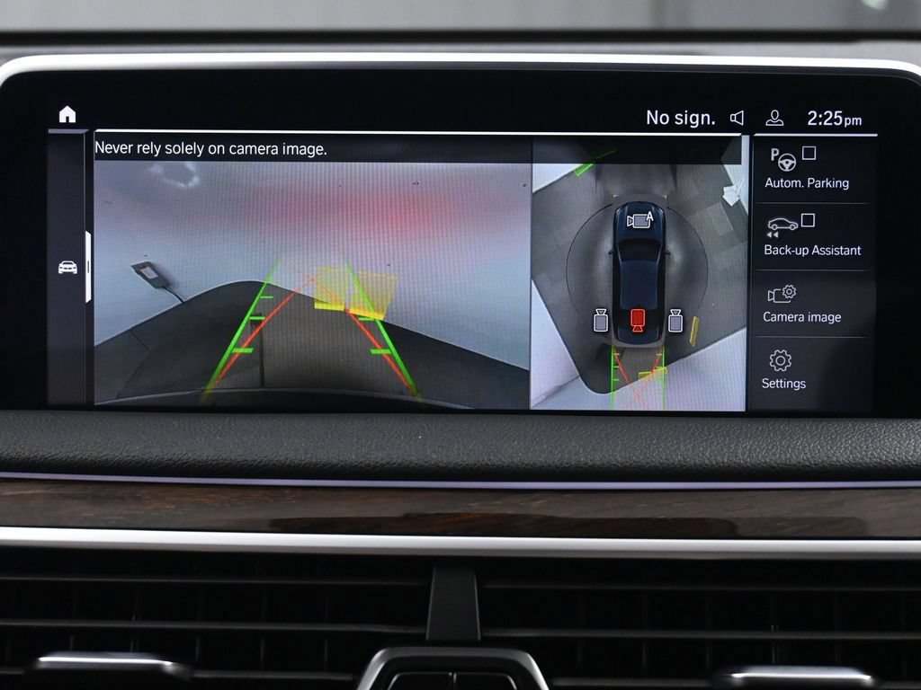 Used 2020 BMW 750i xDrive w/ M Sport Package AWD/4WD image 32