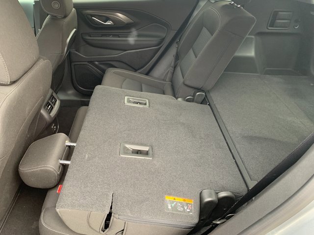 Used 2024 GMC Terrain SLE w/ Driver Convenience Package image 19