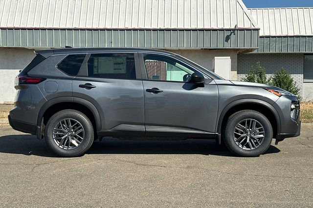 New 2026 Nissan Rogue S image 3