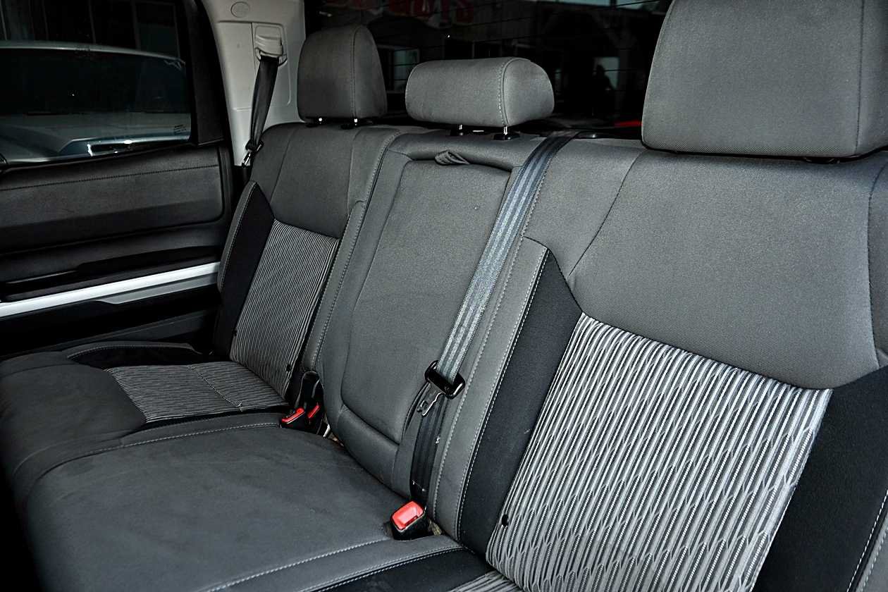 Used 2014 Toyota Tundra SR5 w/ SR5 Upgrade Package RWD image 10