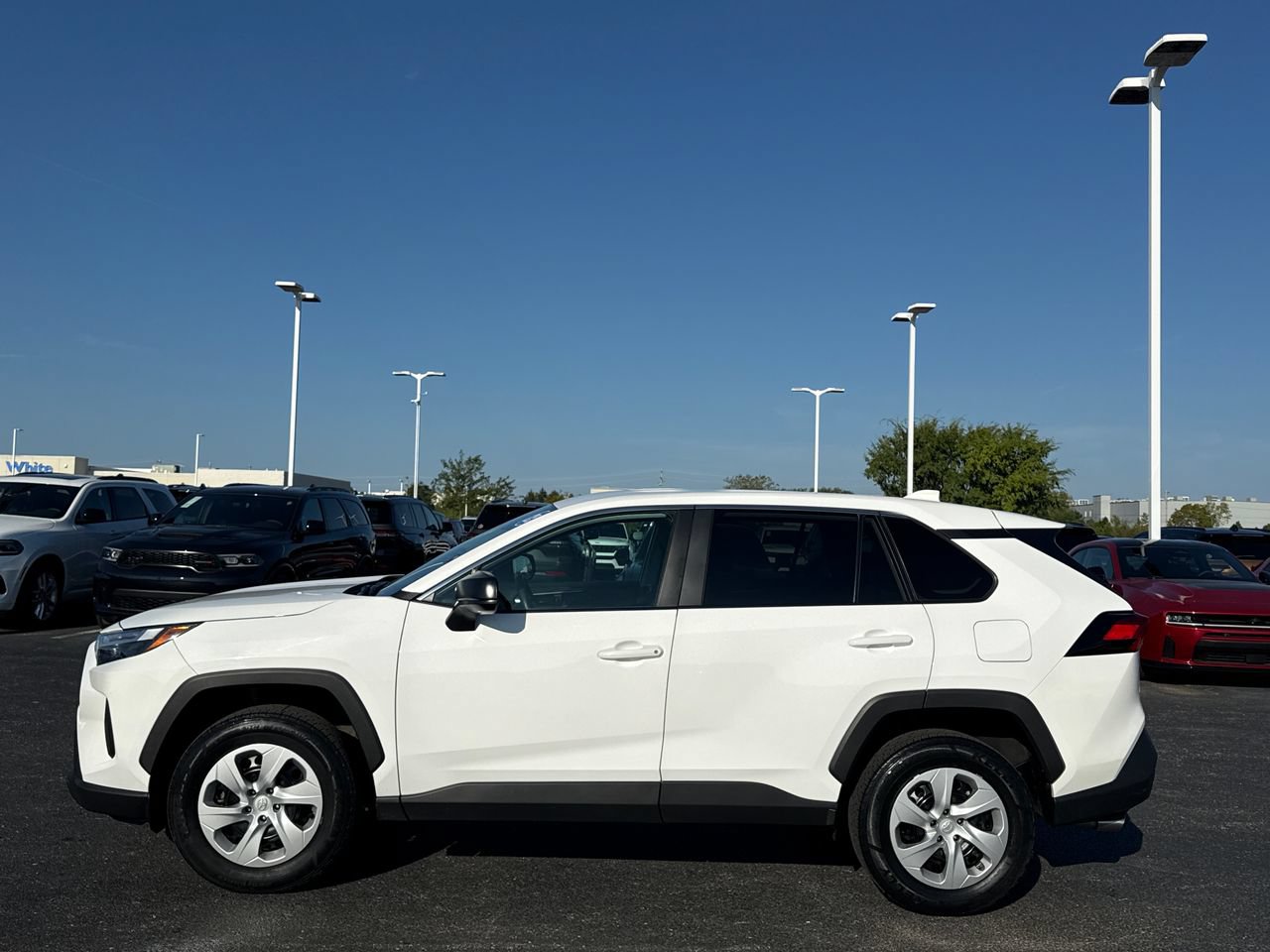 Used 2025 Toyota RAV4 LE AWD/4WD image 5