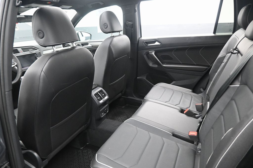 Used 2024 Volkswagen Tiguan SEL R-Line image 30