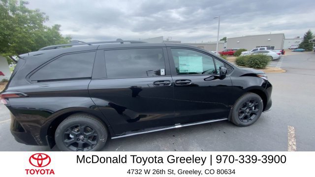 New 2026 Toyota Sienna XLE Woodland Edition AWD/4WD image 9