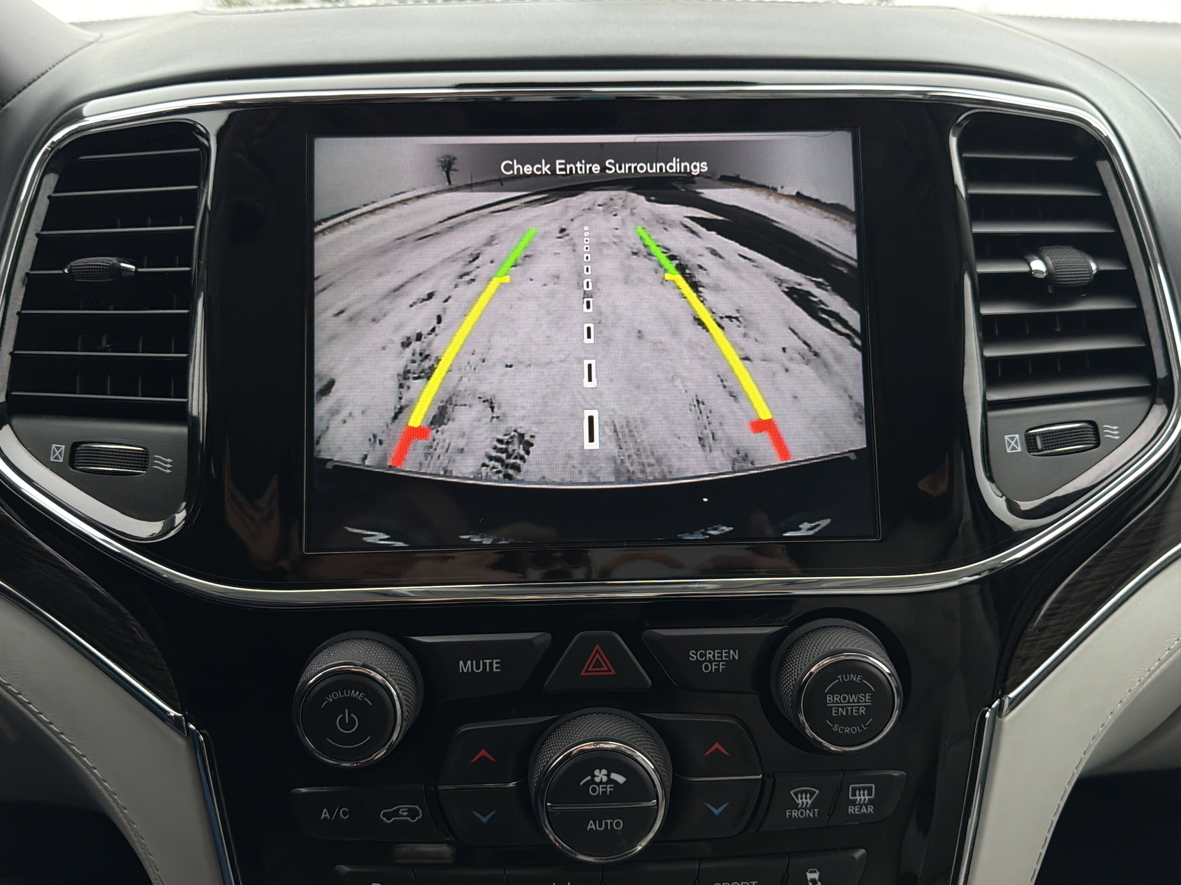 Used 2020 Jeep Grand Cherokee Summit image 10