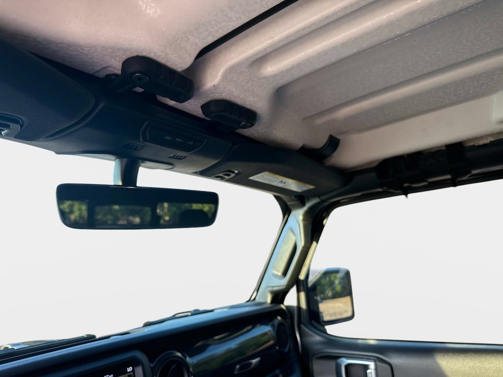 Used 2022 Jeep Gladiator Sport AWD/4WD image 25
