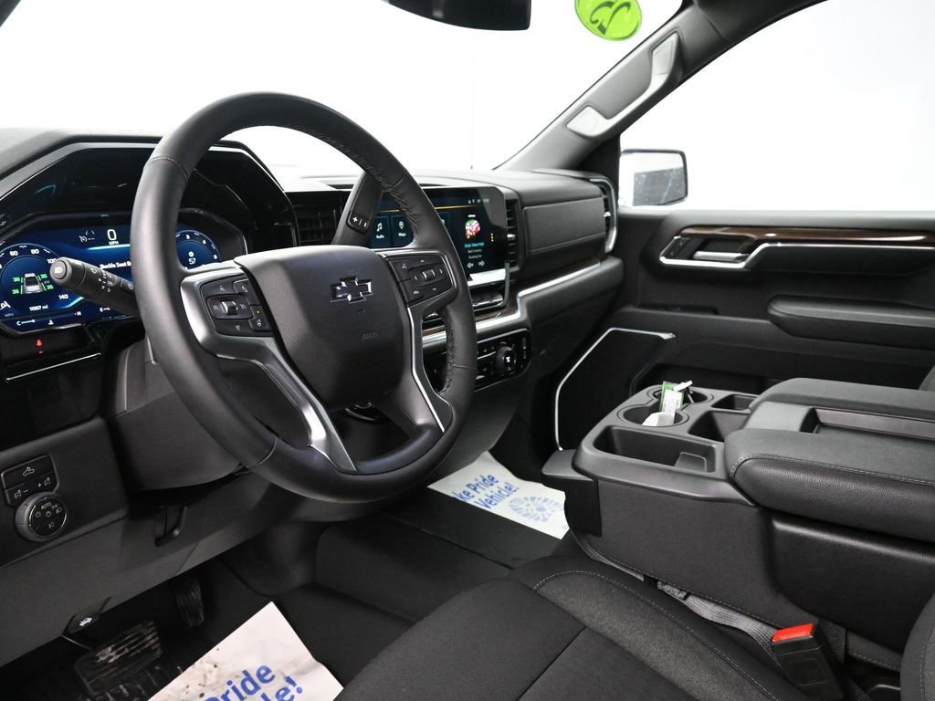 Used 2025 Chevrolet Silverado 1500 LT Trail Boss w/ LPO, Dark Essentials Package image 23