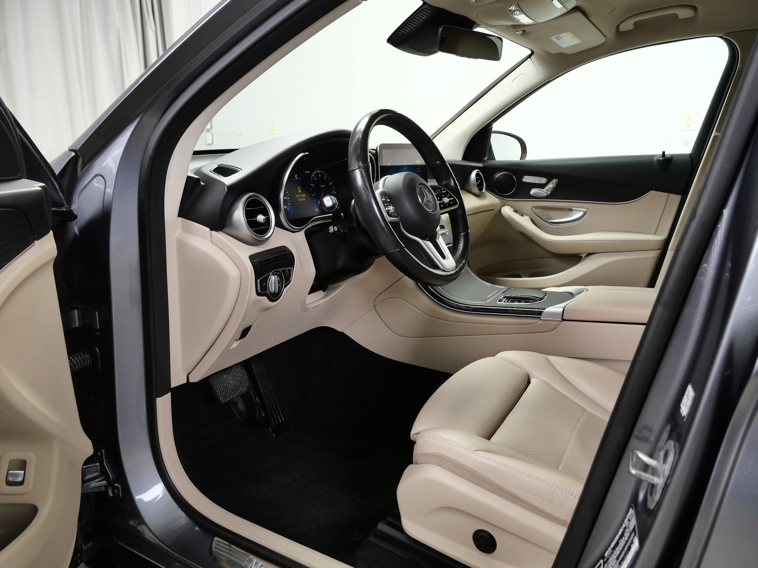 Used 2022 Mercedes-Benz GLC 300 4MATIC image 14