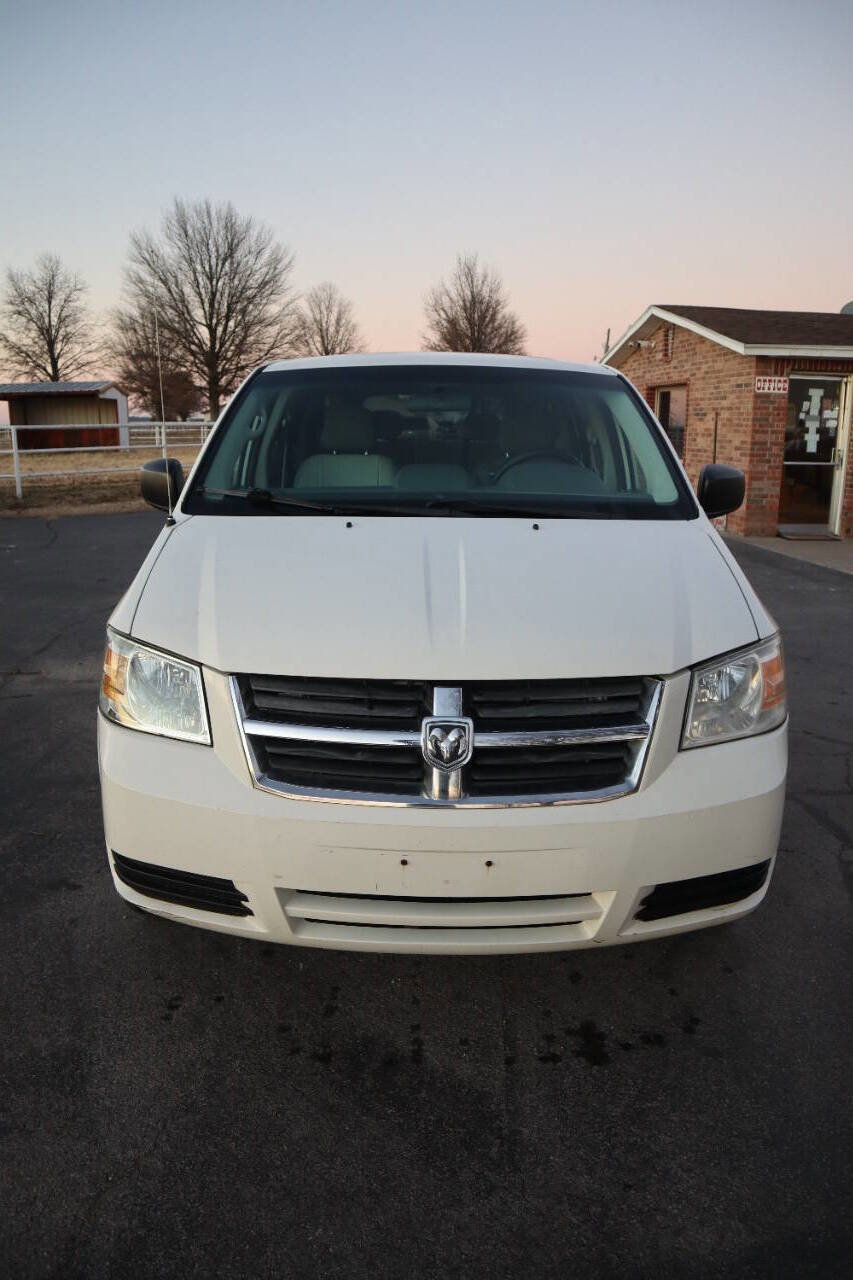 Used 2010 Dodge Grand Caravan SE w/ Climate Group image 9