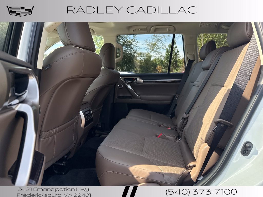 Used 2021 Lexus GX 460 Luxury w/ Accessory Package AWD/4WD image 11