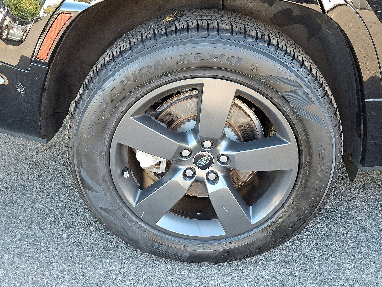 Used 2023 Land Rover Defender 130 X-Dynamic SE image 11