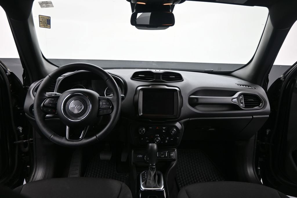 Used 2022 Jeep Renegade Altitude w/ Convenience Group AWD/4WD image 32