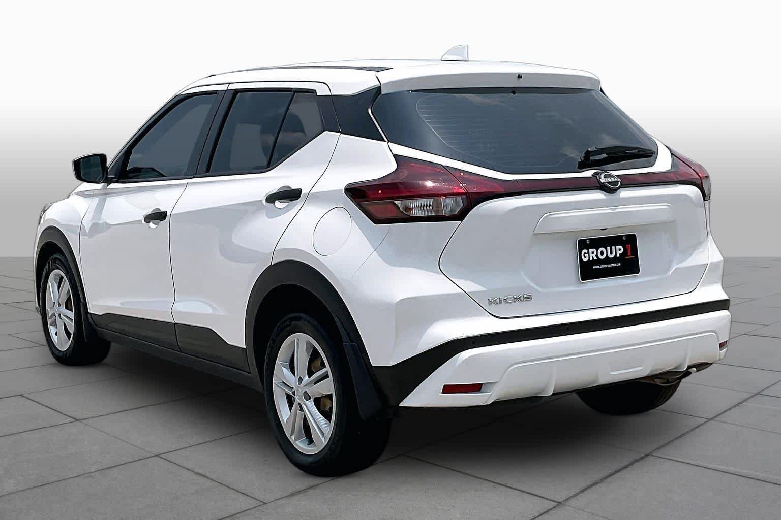Used 2024 Nissan Kicks S FWD image 12