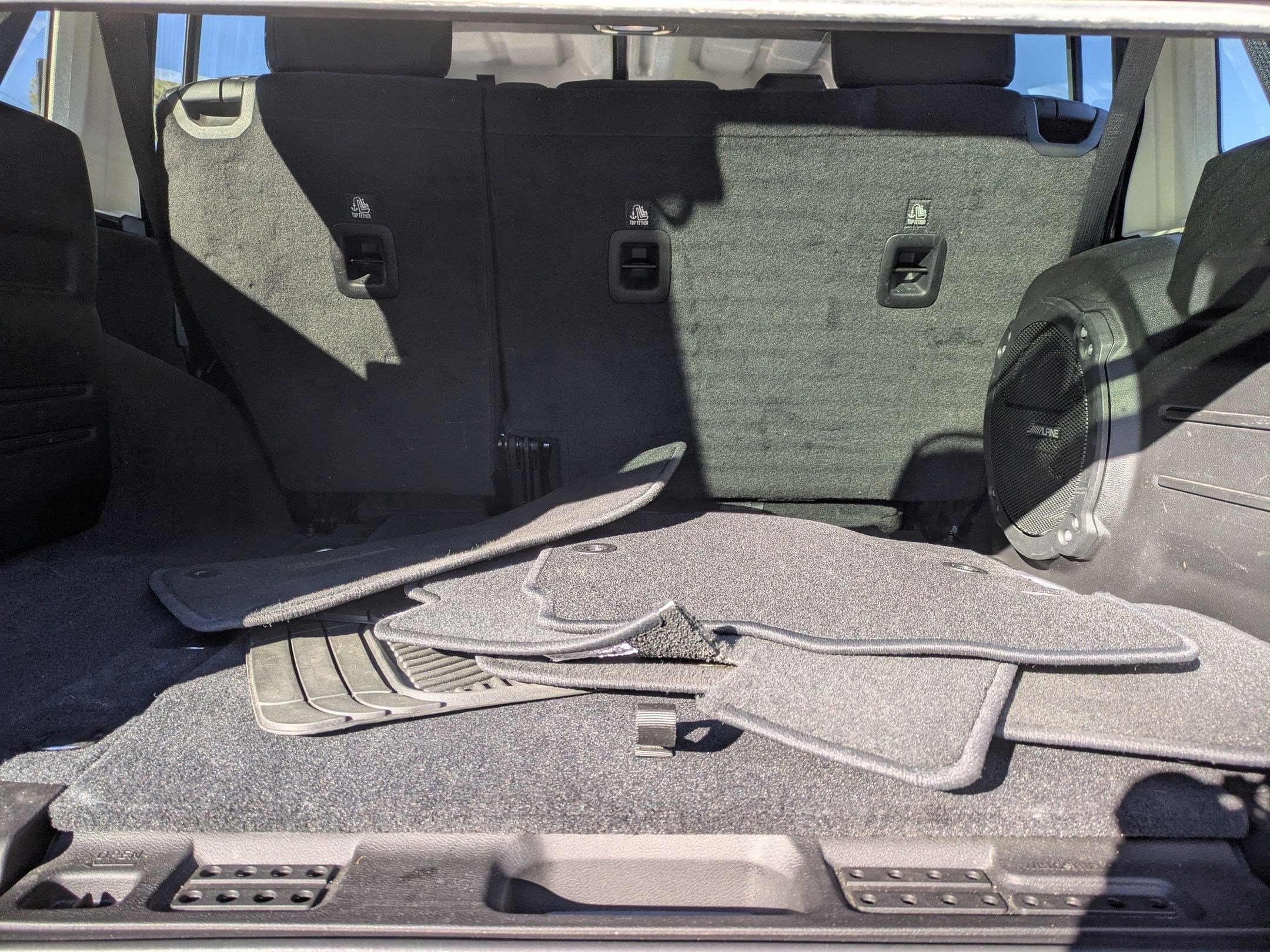 Used 2019 Jeep Wrangler Unlimited Sahara w/ Uconnect 4C Nav & Sound Group image 22