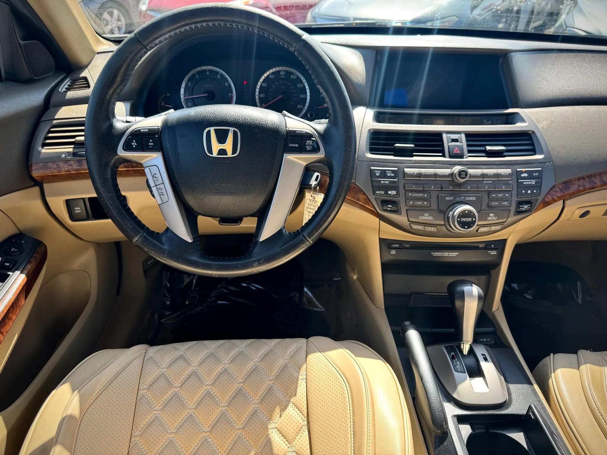 Used 2010 Honda Accord EX-L image 25