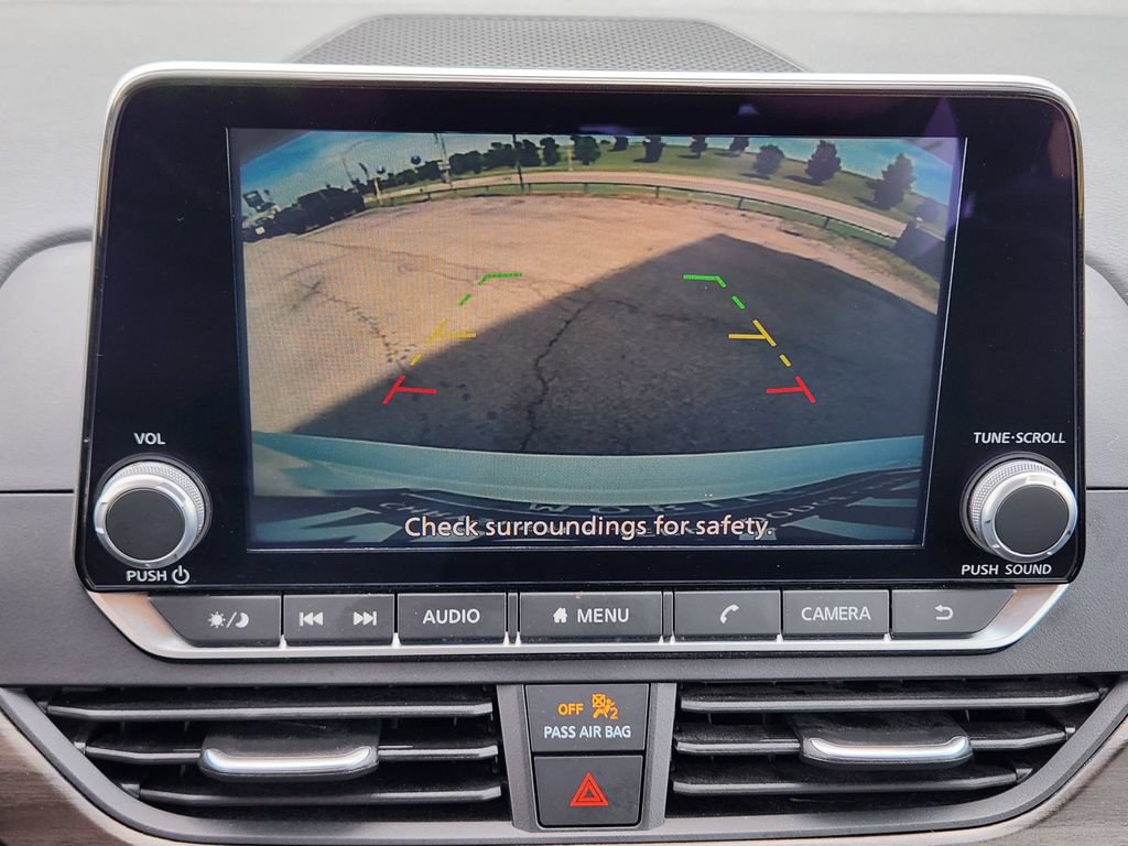 Used 2025 Nissan Altima 2.5 SV FWD image 18