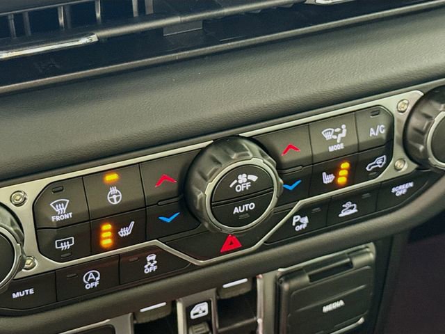 New 2025 Jeep Gladiator Mojave image 23