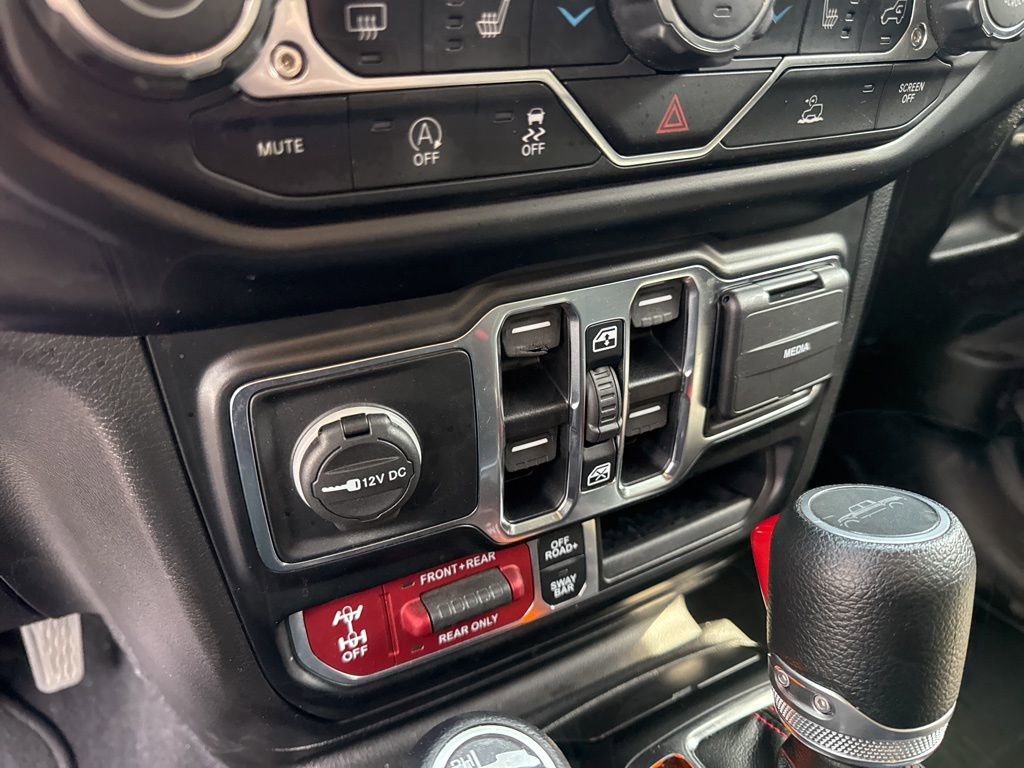 Used 2022 Jeep Gladiator Rubicon w/ Cold Weather Group AWD/4WD image 24