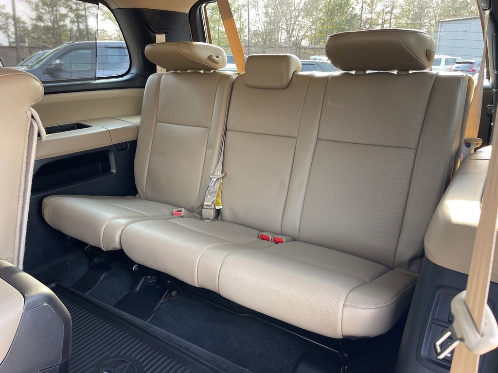 Used 2018 Toyota Sequoia Platinum image 30