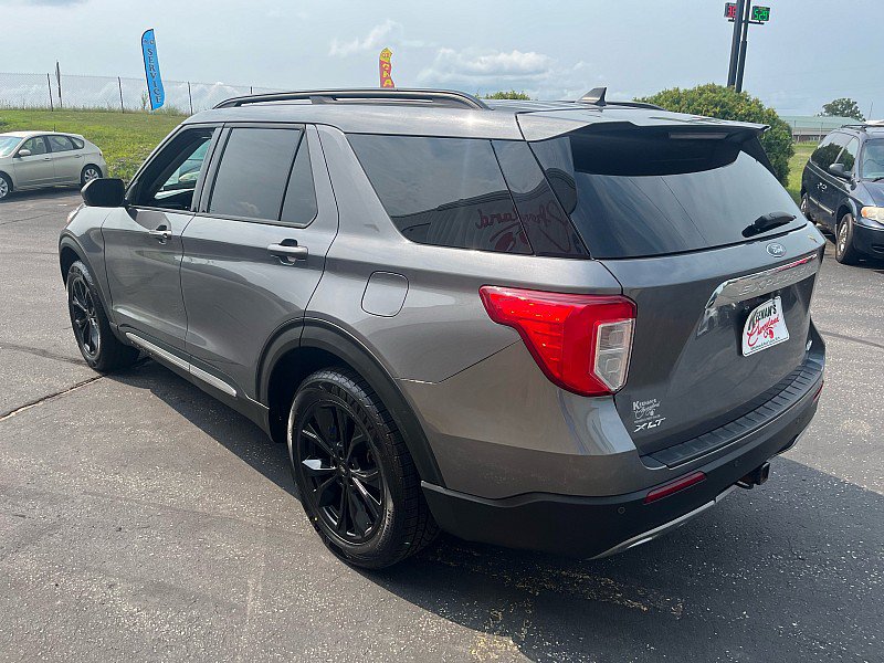 Used 2022 Ford Explorer XLT AWD/4WD image 6