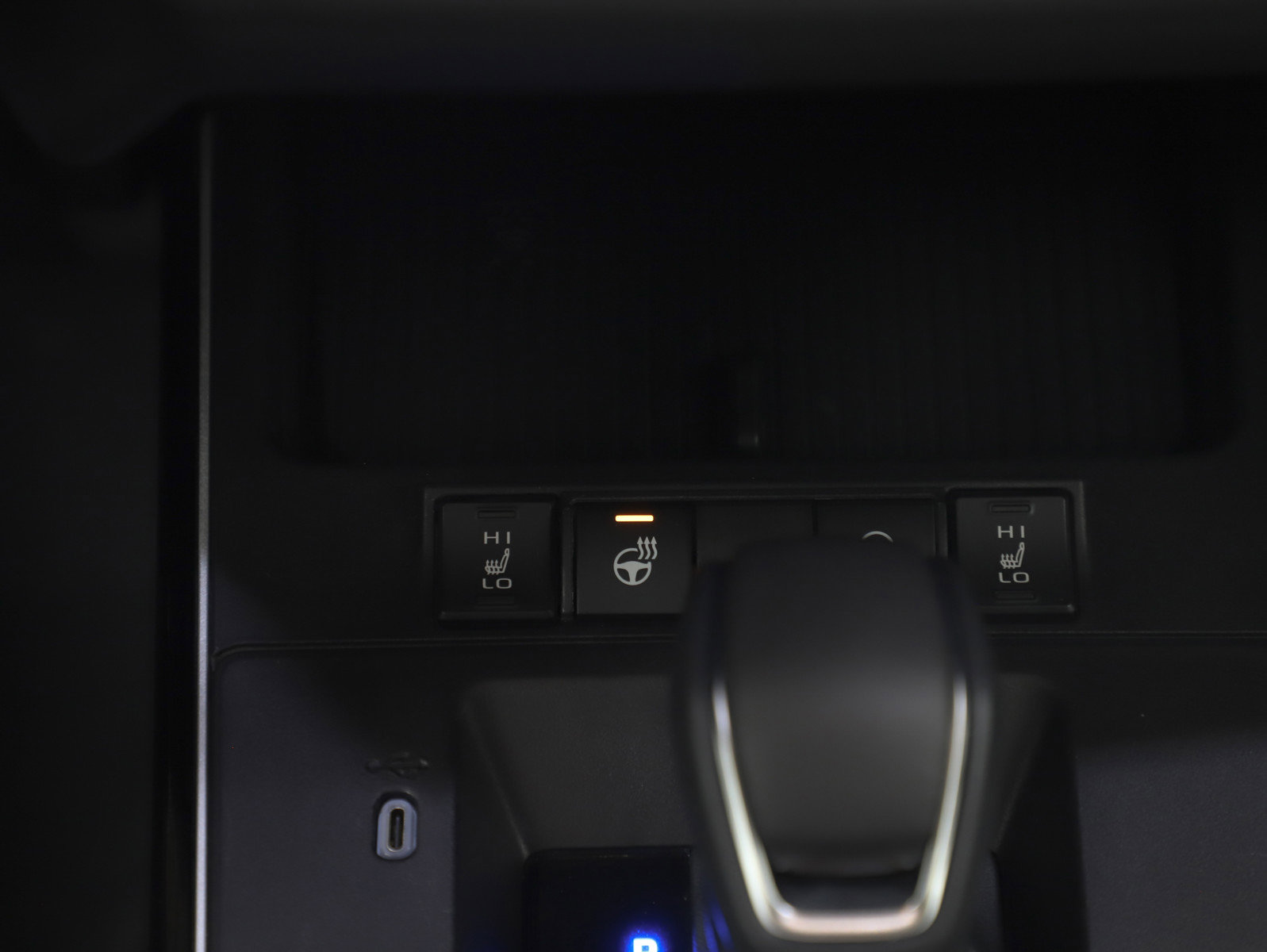 Used 2026 Toyota Corolla Cross XLE w/ Convenience Package image 20