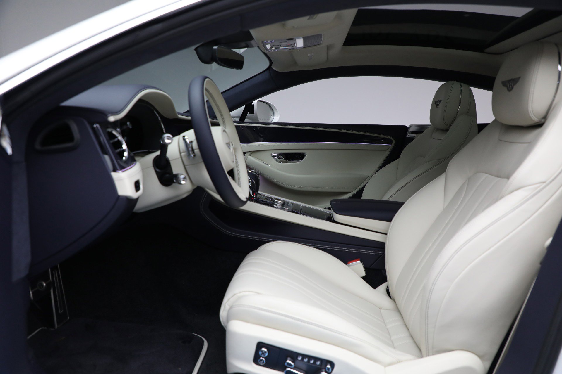 New 2026 Bentley Continental GT image 14