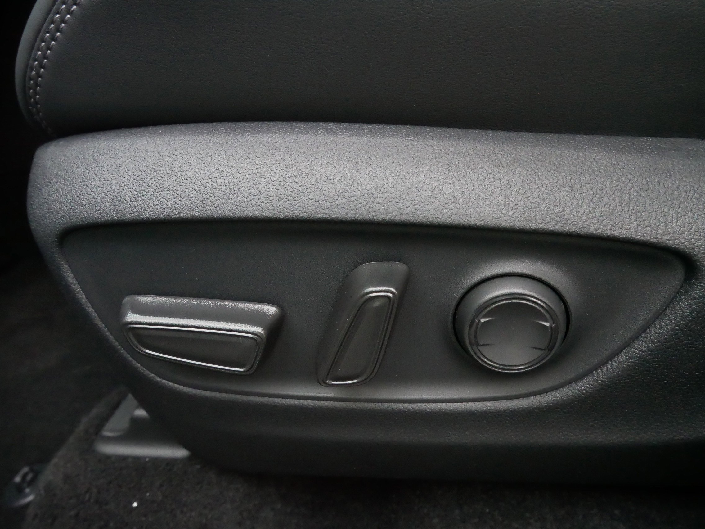 Certified 2025 Toyota RAV4 XLE Premium image 21