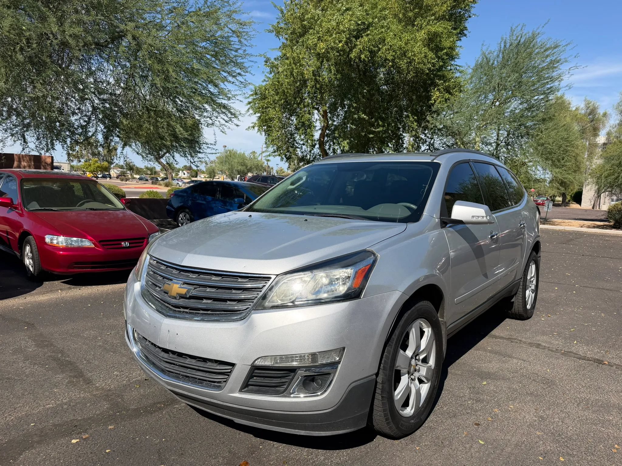 Used 2016 Chevrolet Traverse LT w/ Style and Technology Package AWD/4WD image 1