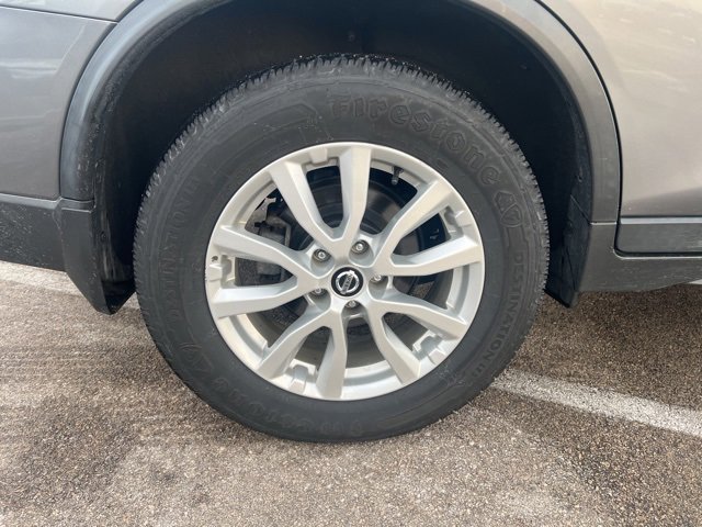 Used 2020 Nissan Rogue SV image 16