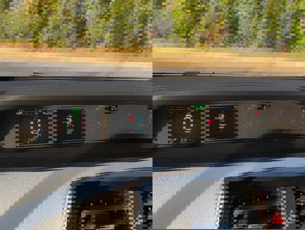 Used 2022 Toyota Prius L Eco image 18