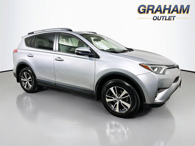 Used 2018 Toyota RAV4 XLE AWD/4WD video 1