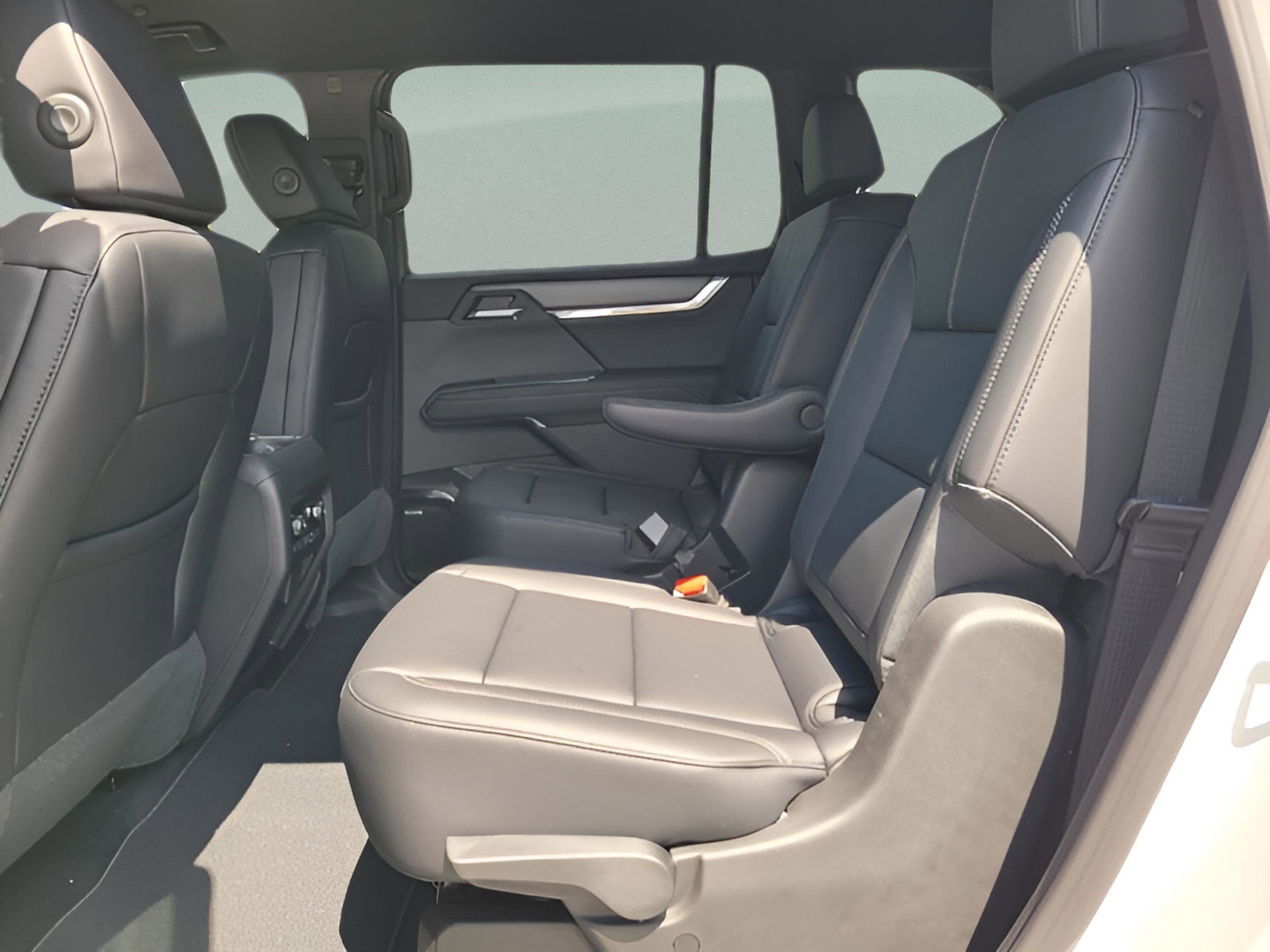 New 2026 GMC Acadia Elevation w/ Black Edition FWD image 24