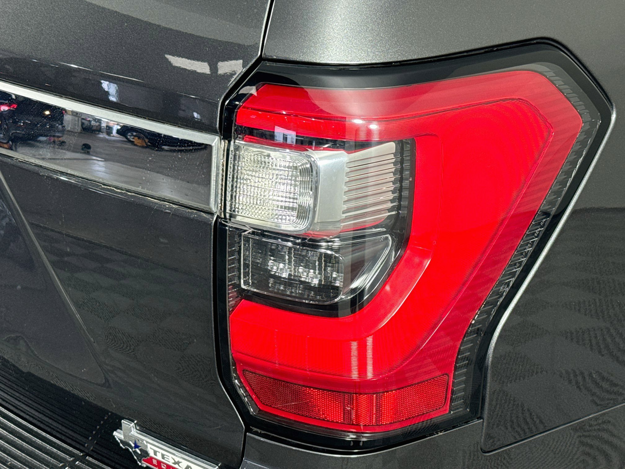 Used 2020 Ford Expedition Limited w/ Texas Edition Package RWD image 32