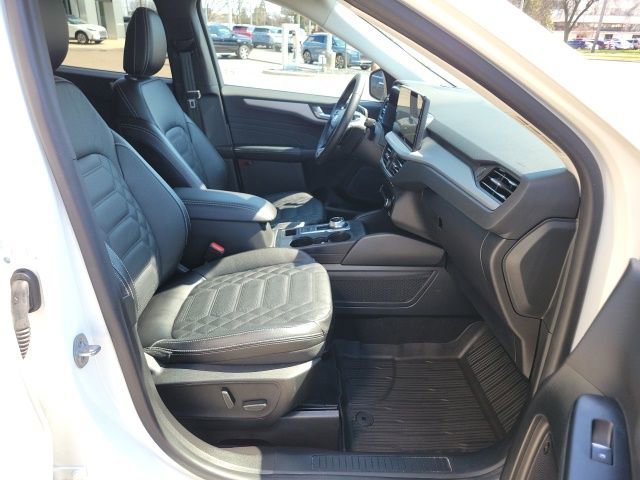 Used 2023 Ford Escape Platinum w/ Premium Technology Package image 25