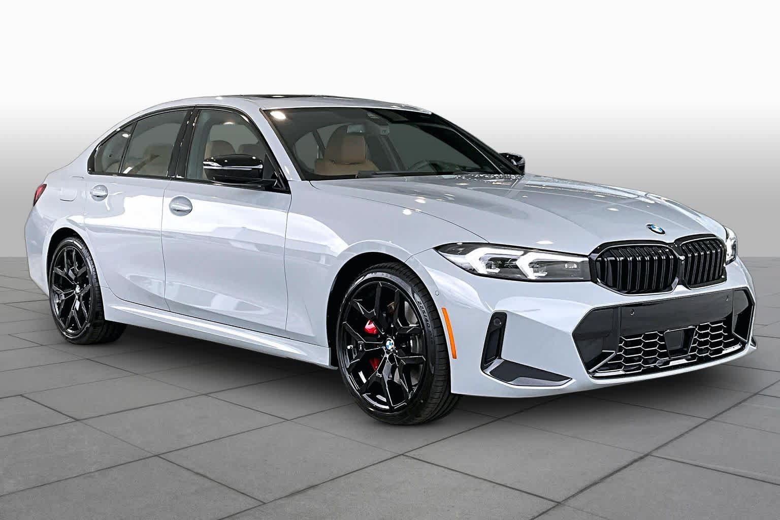 New 2026 BMW 330i Sedan w/ M Sport Package RWD image 2