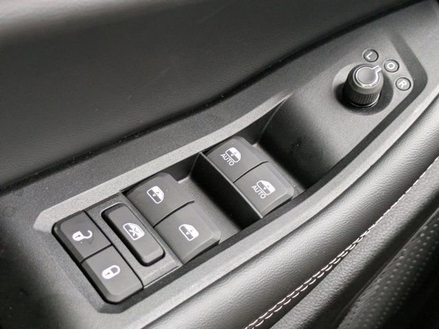 New 2025 Jeep Grand Cherokee L Laredo image 21