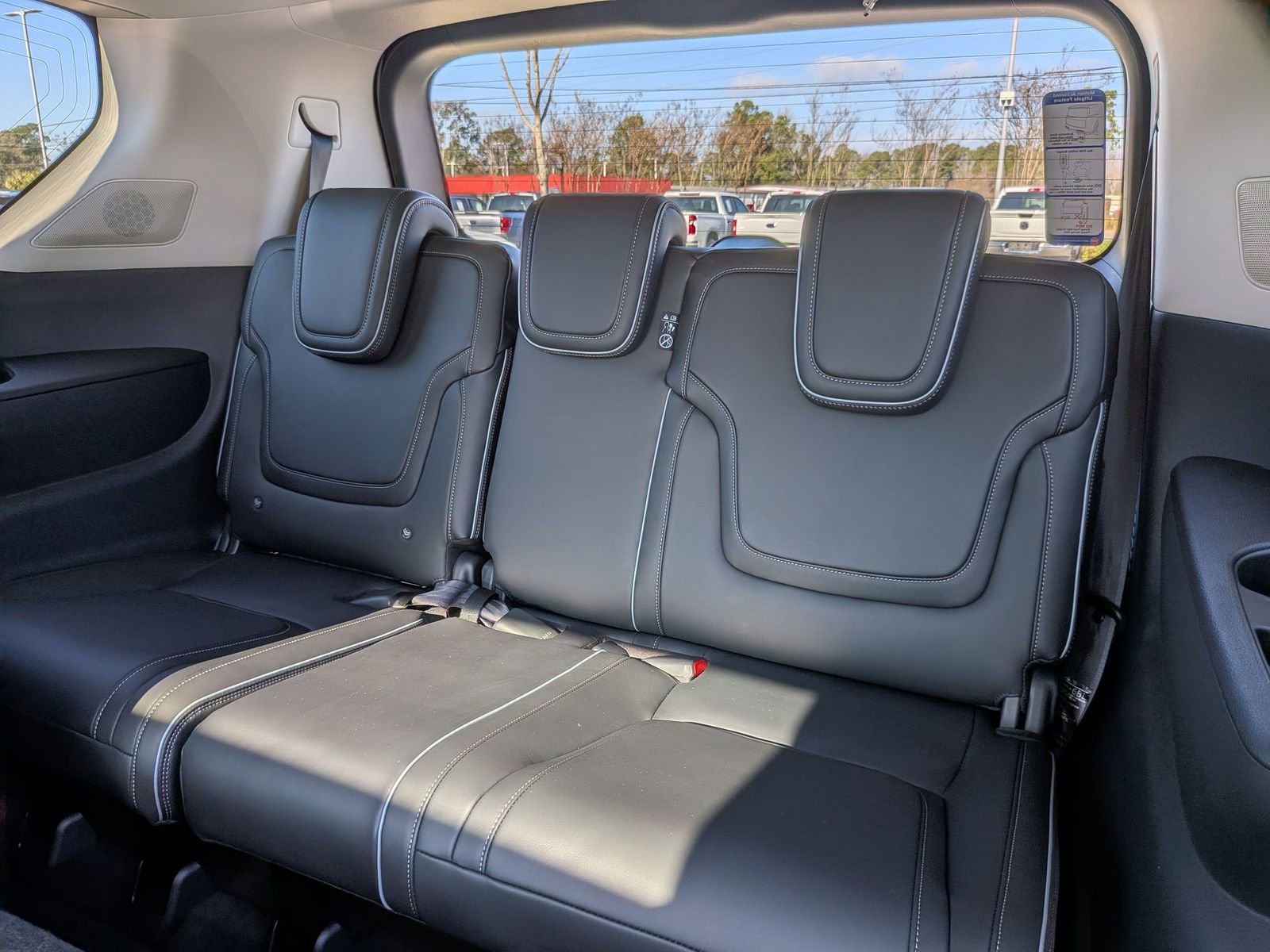 New 2026 INFINITI QX80 Luxe w/ Cargo Package image 30