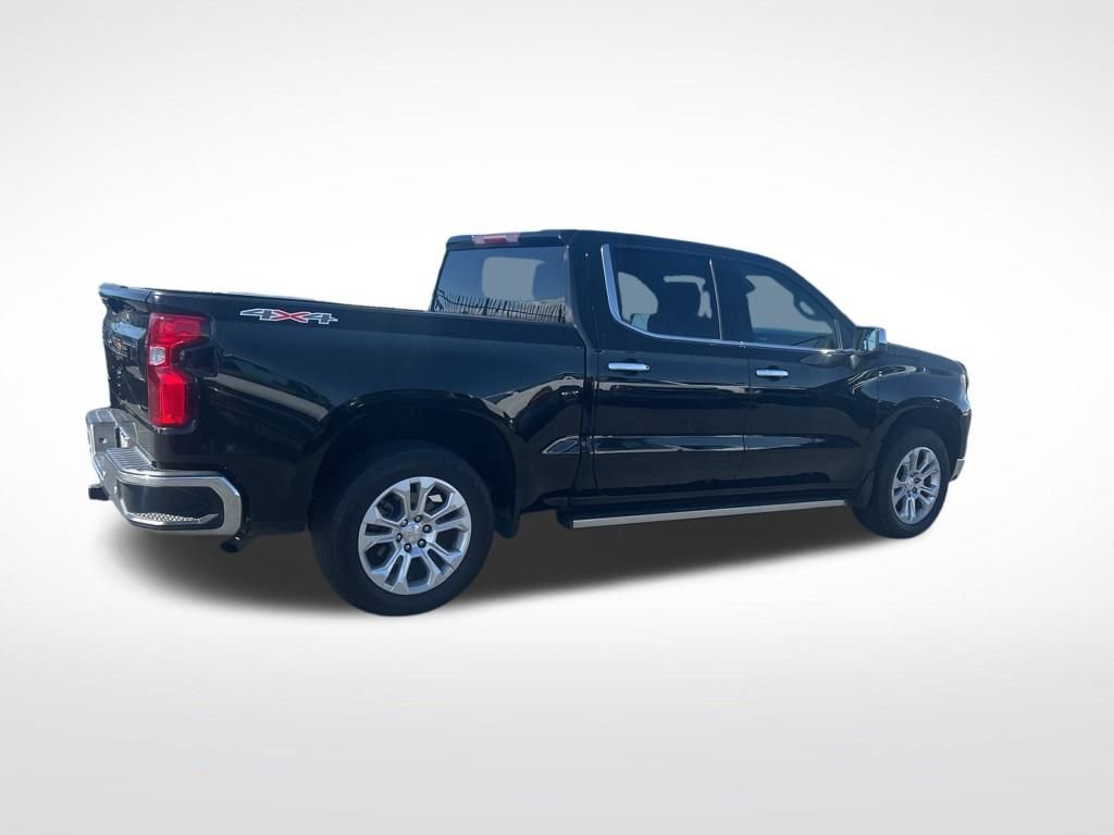 Used 2023 Chevrolet Silverado 1500 LTZ w/ LPO, Dark Essentials Package image 17