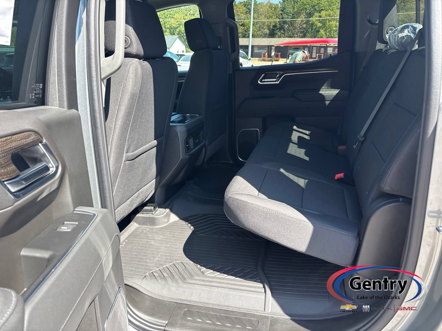 New 2026 Chevrolet Silverado 1500 LT AWD/4WD image 13