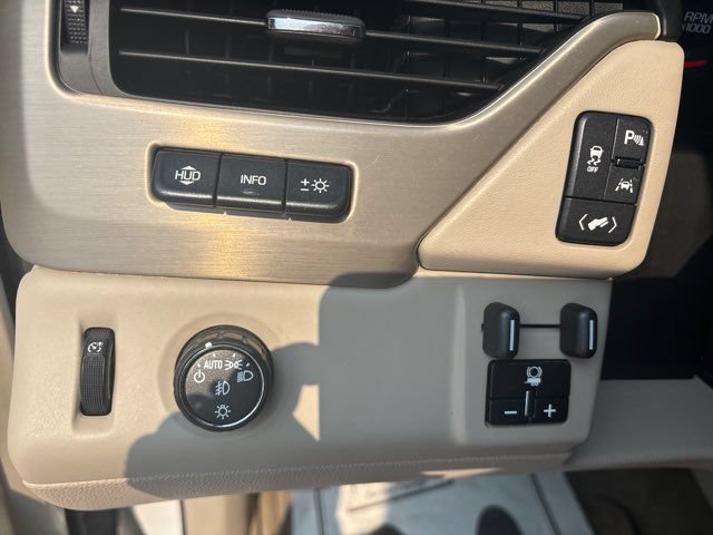 Used 2016 GMC Yukon Denali RWD image 46