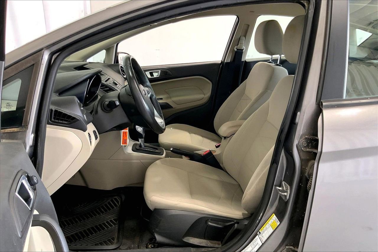 Used 2014 Ford Fiesta SE w/ SE Fuel Economy Package FWD image 15