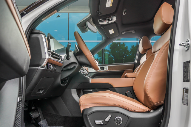 New 2027 Hyundai Santa Fe Limited FWD image 16